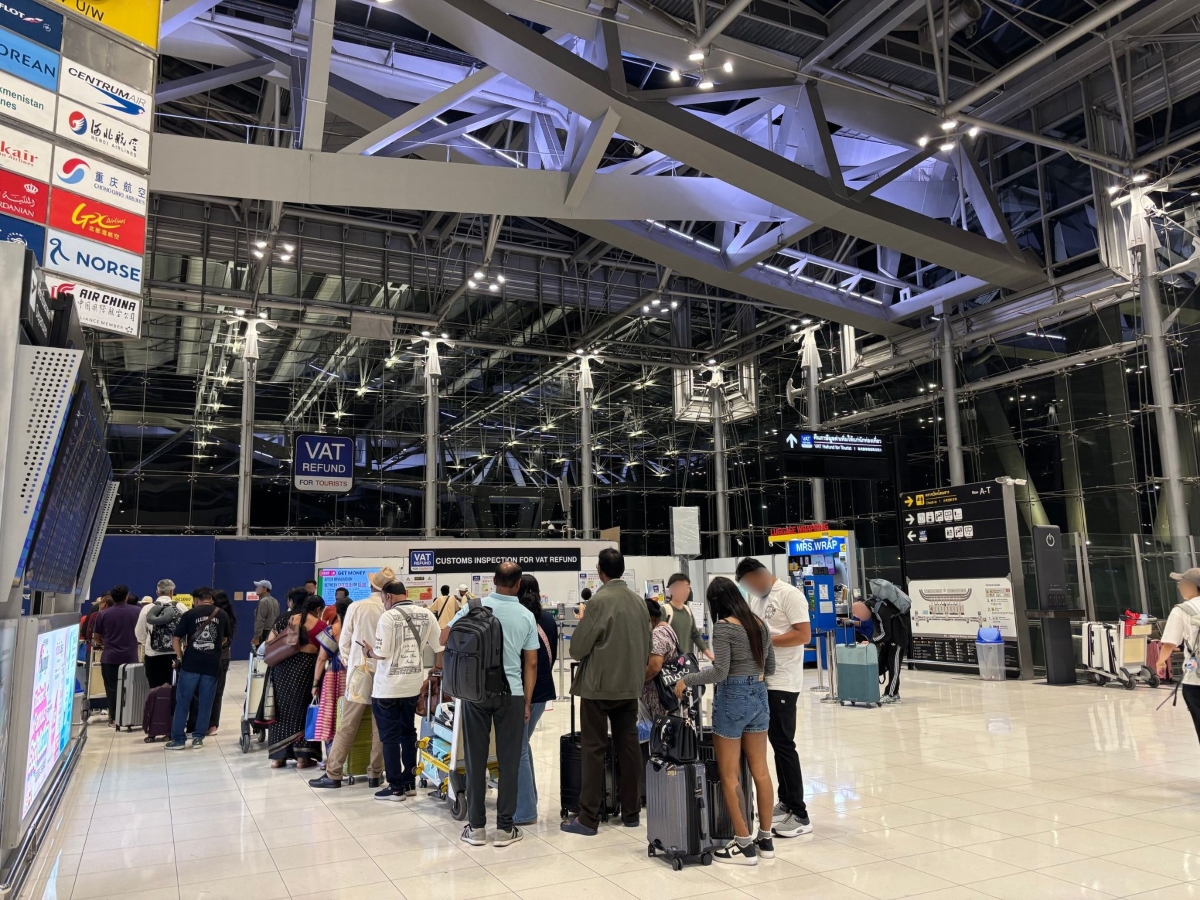 Tax refund counter at Suvarnabhumi Airport.