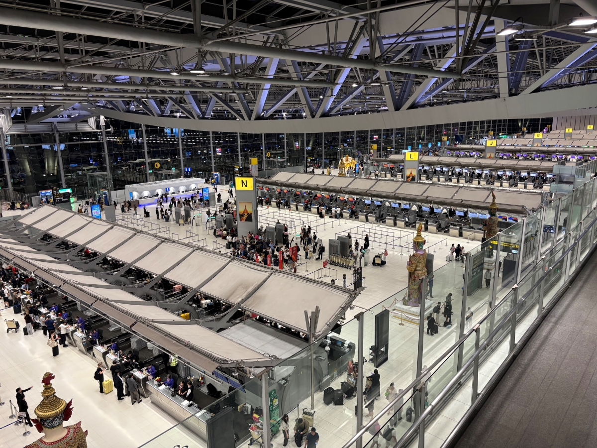 Departure hall from the high ground, Suvarnabhumi Airport.