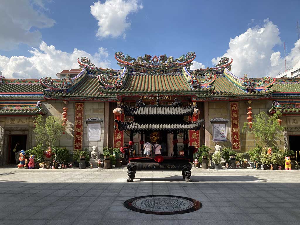 At the front yard of Wat Mangkon Kamalawat