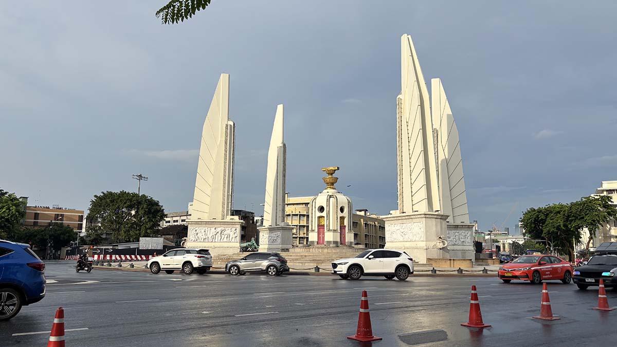 Democracy Monument